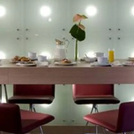 Leonardo Boutique Termini 4*