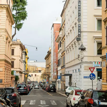 Leonardo Boutique Termini Hotel 4*