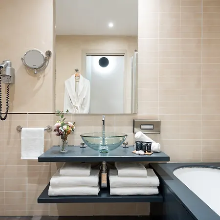 Leonardo Boutique Termini Hotel