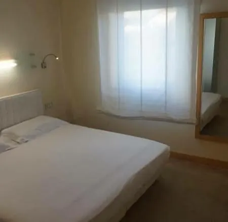 Leonardo Boutique Termini 4*