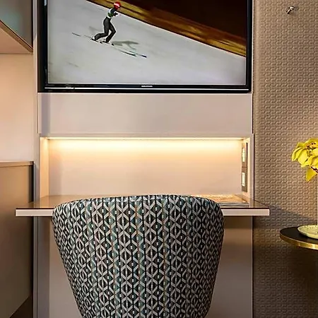 Hotel Leonardo Boutique Termini 4*