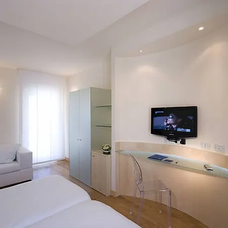 Leonardo Boutique Termini 4*