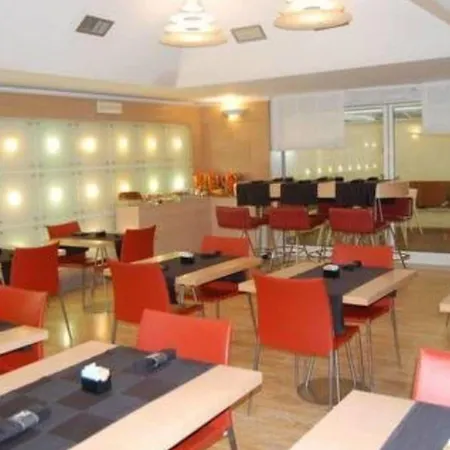 Otel Leonardo Boutique Termini 4*