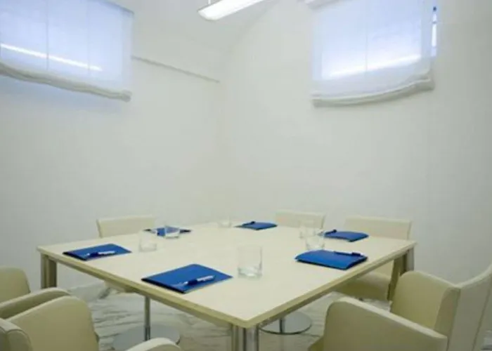 Отель Leonardo Boutique Termini 4*